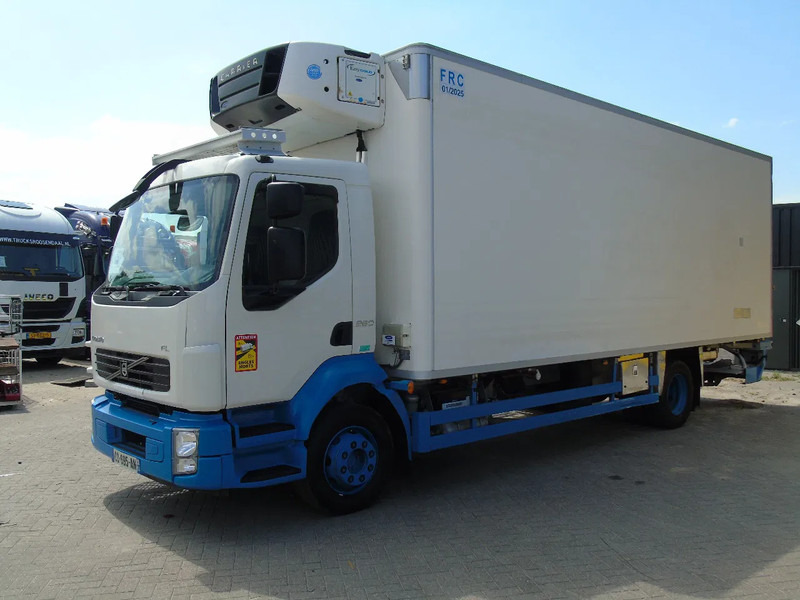 Volvo FL 16.260 +CHEREAU + carrier + manual - Hűtős teherautó: 2 kép. Volvo FL 16.260 +CHEREAU + carrier + manual - Hűtős teherautó: 2 kép.