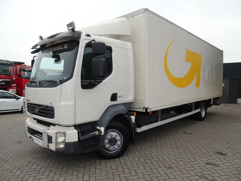 Volvo FL 240 + 12t + euro 5 + lift - Dobozos felépítményű teherautó: 2 kép. Volvo FL 240 + 12t + euro 5 + lift - Dobozos felépítményű teherautó: 2 kép.