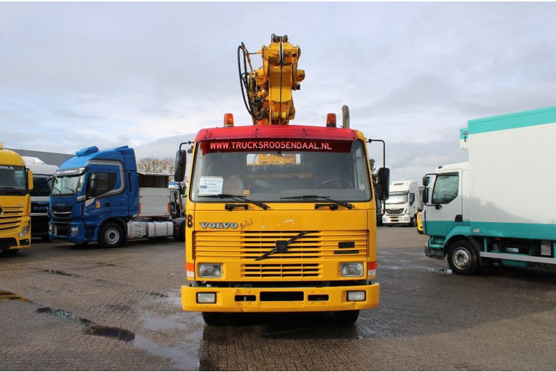 Volvo FL10 8X4 + GROMACH 34 mtr. + EURO 2 - Terepjáró autódaru: 3 kép. Volvo FL10 8X4 + GROMACH 34 mtr. + EURO 2 - Terepjáró autódaru: 3 kép.