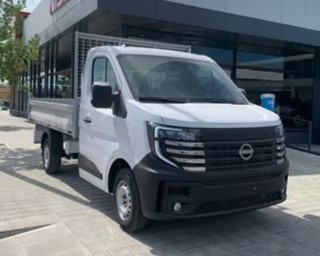 Nissan - Billenőplatós teherautó: 1 kép. Nissan - Billenőplatós teherautó: 1 kép.
