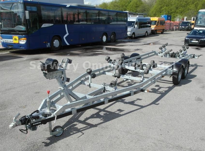 Brenderup Premiun 303500-SRX Bootsanhänger 3500 KG,Boot 9m - Csónakszállító utánfutó: 2 kép. Brenderup Premiun 303500-SRX Bootsanhänger 3500 KG,Boot 9m - Csónakszállító utánfutó: 2 kép.