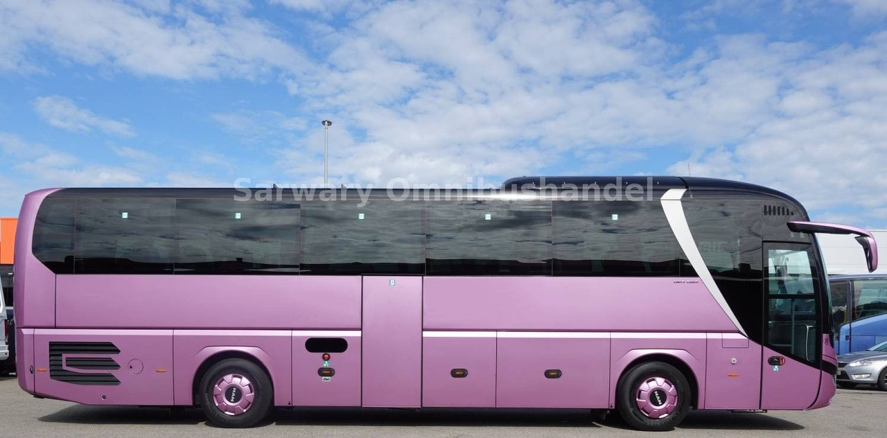 MAN R07 Lion´s Coach *Tourismo*Travego*73.790km Orig - Távolsági busz: 3 kép. MAN R07 Lion´s Coach *Tourismo*Travego*73.790km Orig - Távolsági busz: 3 kép.