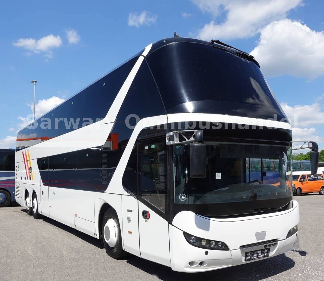 Neoplan Skyliner L *P06*79-Sitze*Setra*531*Astromega* - Emeletes busz: 1 kép. Neoplan Skyliner L *P06*79-Sitze*Setra*531*Astromega* - Emeletes busz: 1 kép.