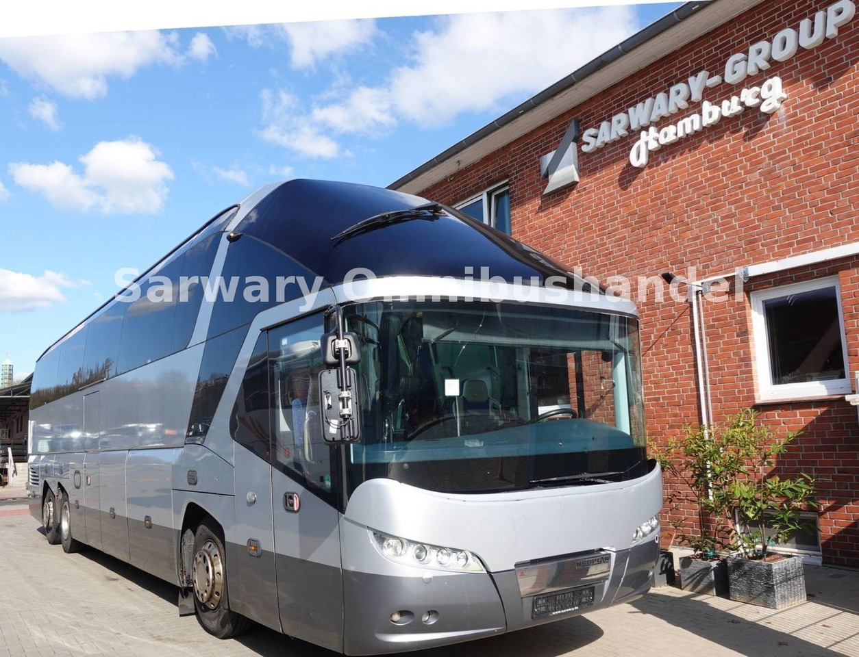 Neoplan Starliner C *N 5217*SHD*55-Sitze*Cityliner*EEV* - Távolsági busz: 1 kép. Neoplan Starliner C *N 5217*SHD*55-Sitze*Cityliner*EEV* - Távolsági busz: 1 kép.