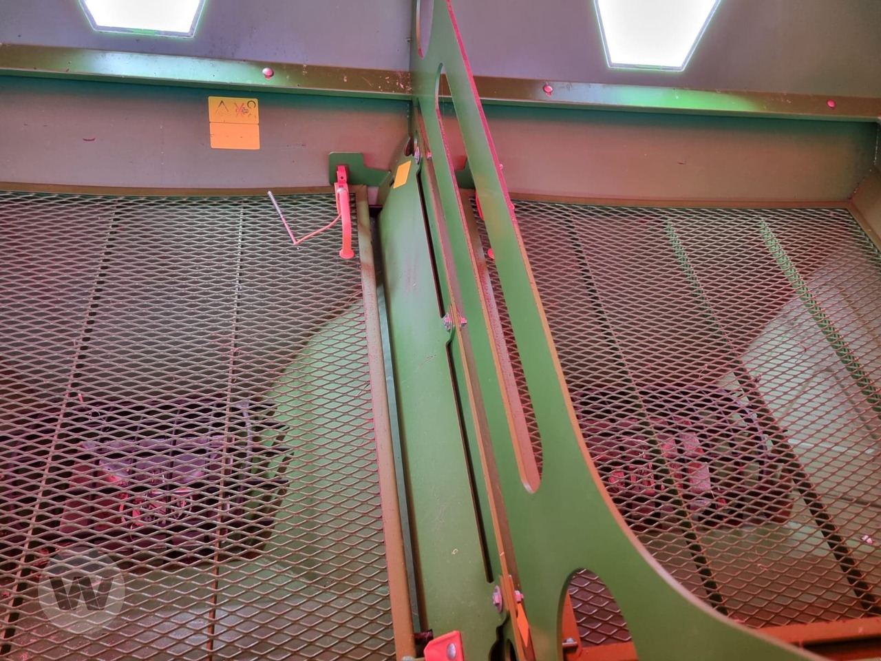 Amazone ZA-M 3000 - Műtrágyaszóró: 4 kép. Amazone ZA-M 3000 - Műtrágyaszóró: 4 kép.