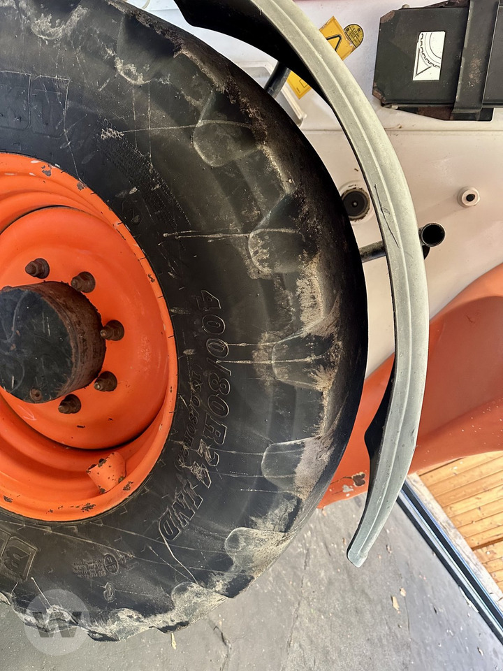 Bobcat T 35100 L - Teleszkópos rakodó: 5 kép. Bobcat T 35100 L - Teleszkópos rakodó: 5 kép.