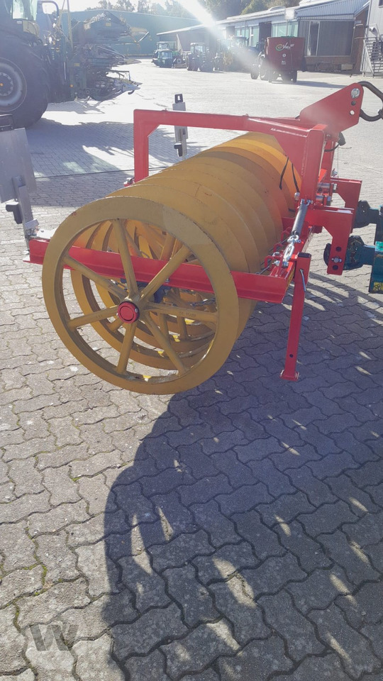 Brix B 14/90 F - Mezőgazdasági hengerek: 3 kép. Brix B 14/90 F - Mezőgazdasági hengerek: 3 kép.