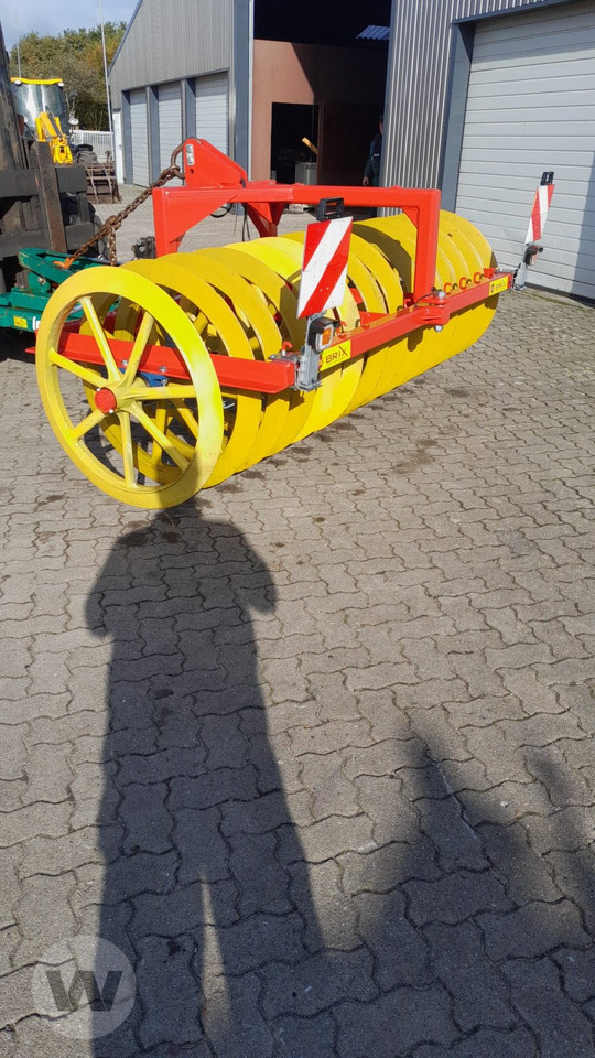Brix B 14/90 F - Mezőgazdasági hengerek: 2 kép. Brix B 14/90 F - Mezőgazdasági hengerek: 2 kép.