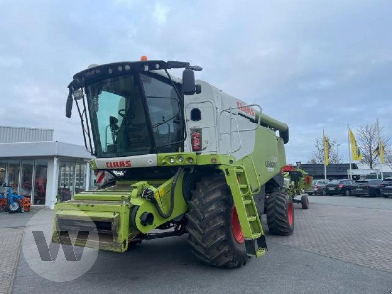 CLAAS Lexion 650 - Kombájn: 4 kép. CLAAS Lexion 650 - Kombájn: 4 kép.