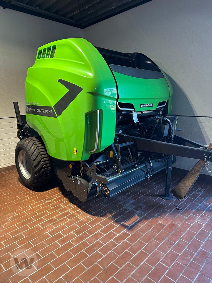 Deutz-Fahr VARIMASTER 765 - Bálázó: 1 kép. Deutz-Fahr VARIMASTER 765 - Bálázó: 1 kép.