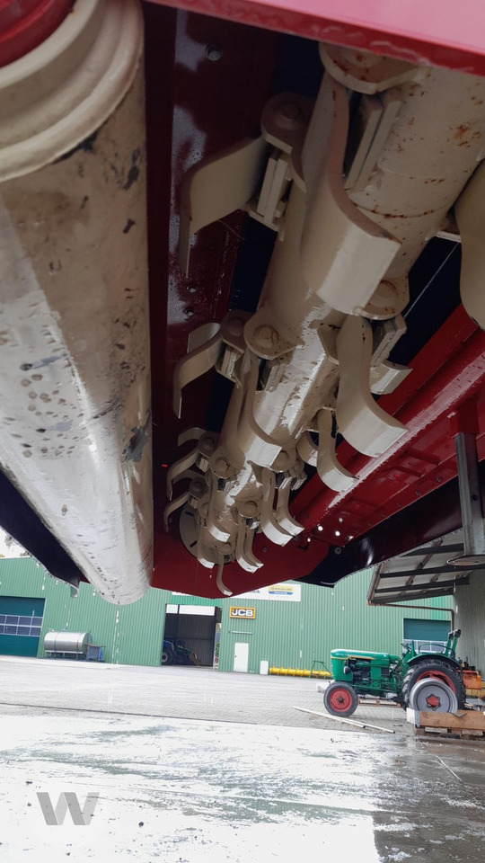 Dücker UM 27 - Szárzúzó/ Mulcsozó: 2 kép. Dücker UM 27 - Szárzúzó/ Mulcsozó: 2 kép.