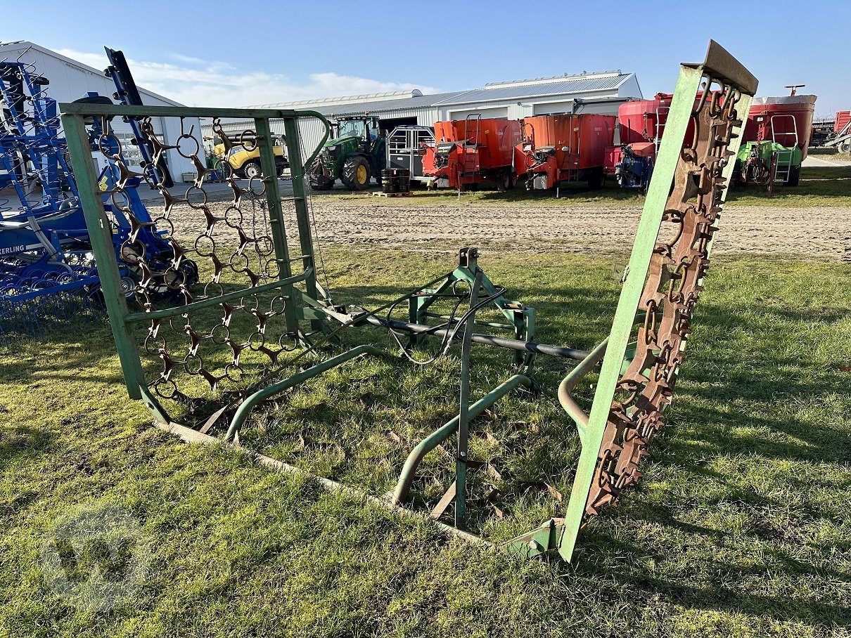 Düvelsdorf DGE604 - Láncos borona: 4 kép. Düvelsdorf DGE604 - Láncos borona: 4 kép.