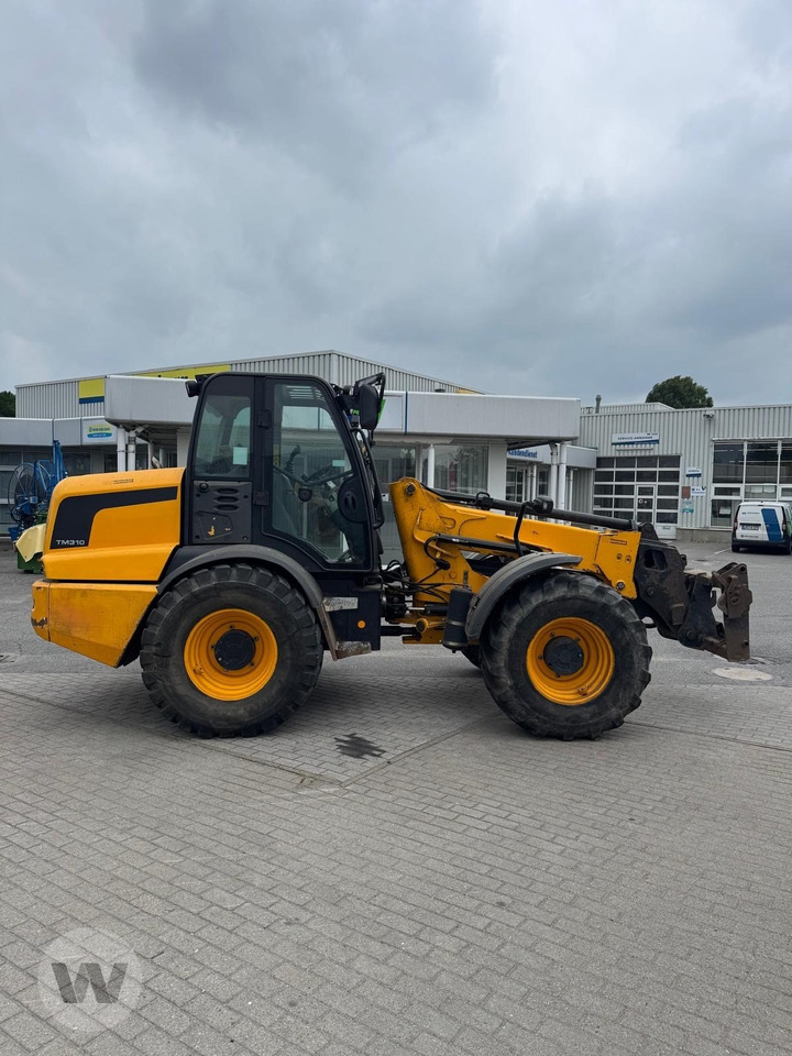 JCB TM 310 Agri - Gumikerekes homlokrakodó: 3 kép. JCB TM 310 Agri - Gumikerekes homlokrakodó: 3 kép.
