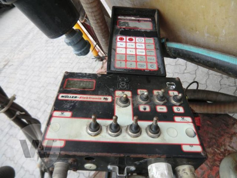 Jacoby EUROTRAIN 2500 - Vontatott permetezők: 3 kép. Jacoby EUROTRAIN 2500 - Vontatott permetezők: 3 kép.