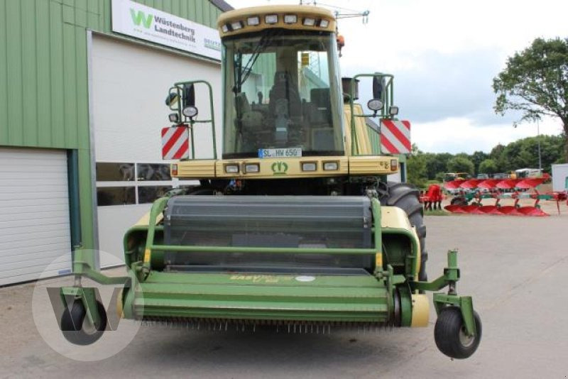 Krone Big X 650 - Önjáró szecskázógép: 2 kép. Krone Big X 650 - Önjáró szecskázógép: 2 kép.