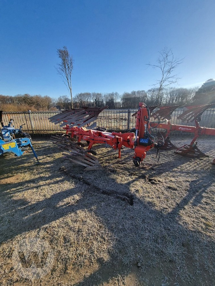 Kuhn Vari-Master - Eke: 1 kép. Kuhn Vari-Master - Eke: 1 kép.