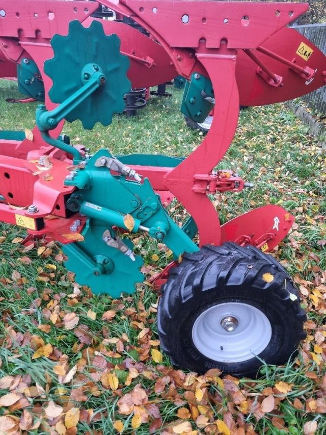 Kverneland EG 100 Vario - Eke: 5 kép. Kverneland EG 100 Vario - Eke: 5 kép.