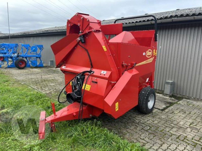 Kverneland SHREDEX 853 - Bálacsomagoló: 2 kép. Kverneland SHREDEX 853 - Bálacsomagoló: 2 kép.