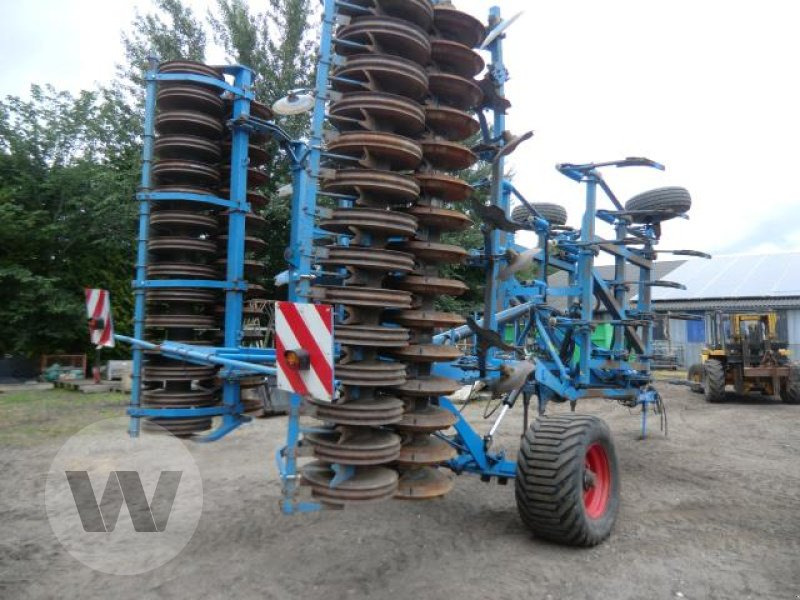 Lemken Karat 9/600 - Kultivátor: 1 kép. Lemken Karat 9/600 - Kultivátor: 1 kép.