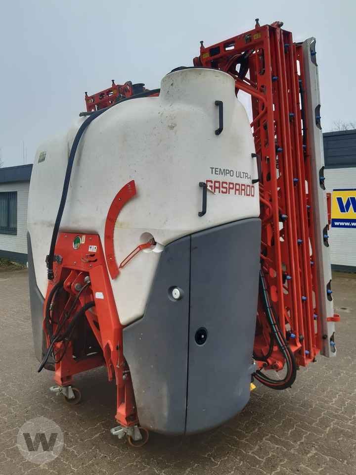 Maschio Tempo Ultra 2000 Liter - Függesztett permetező: 2 kép. Maschio Tempo Ultra 2000 Liter - Függesztett permetező: 2 kép.