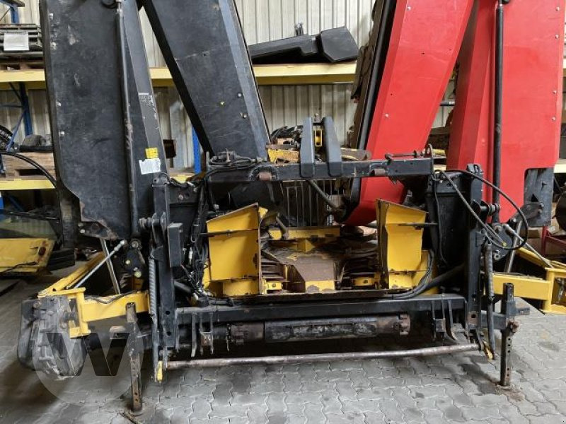 New Holland 490 FIE - Kukorica adapter: 1 kép. New Holland 490 FIE - Kukorica adapter: 1 kép.