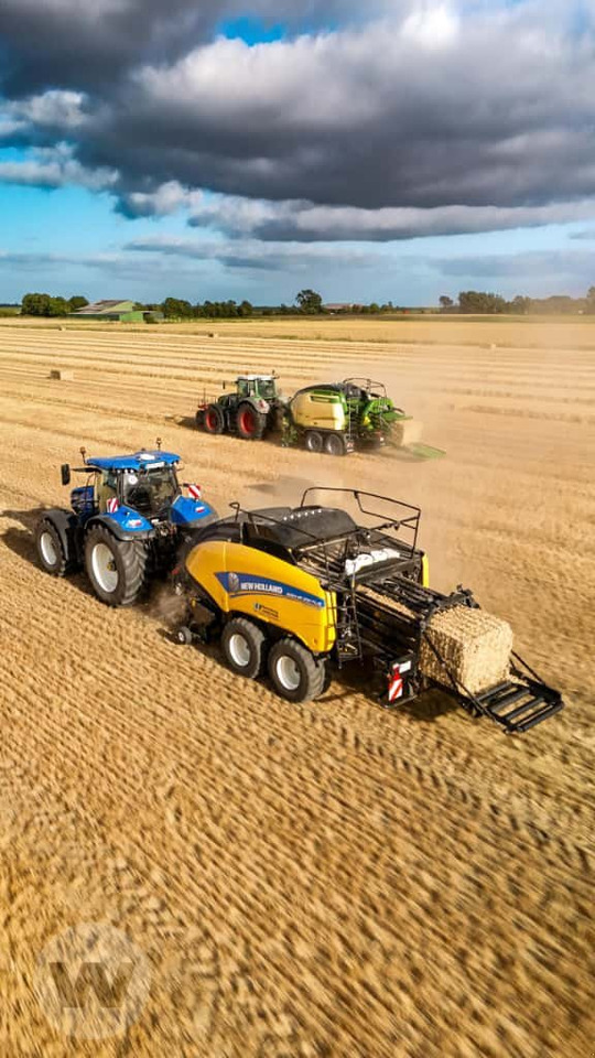 New Holland BB 1290 RC PLus - Kocka bálázó: 1 kép. New Holland BB 1290 RC PLus - Kocka bálázó: 1 kép.