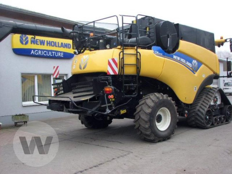 New Holland CR 9090 SCR - Kombájn: 3 kép. New Holland CR 9090 SCR - Kombájn: 3 kép.