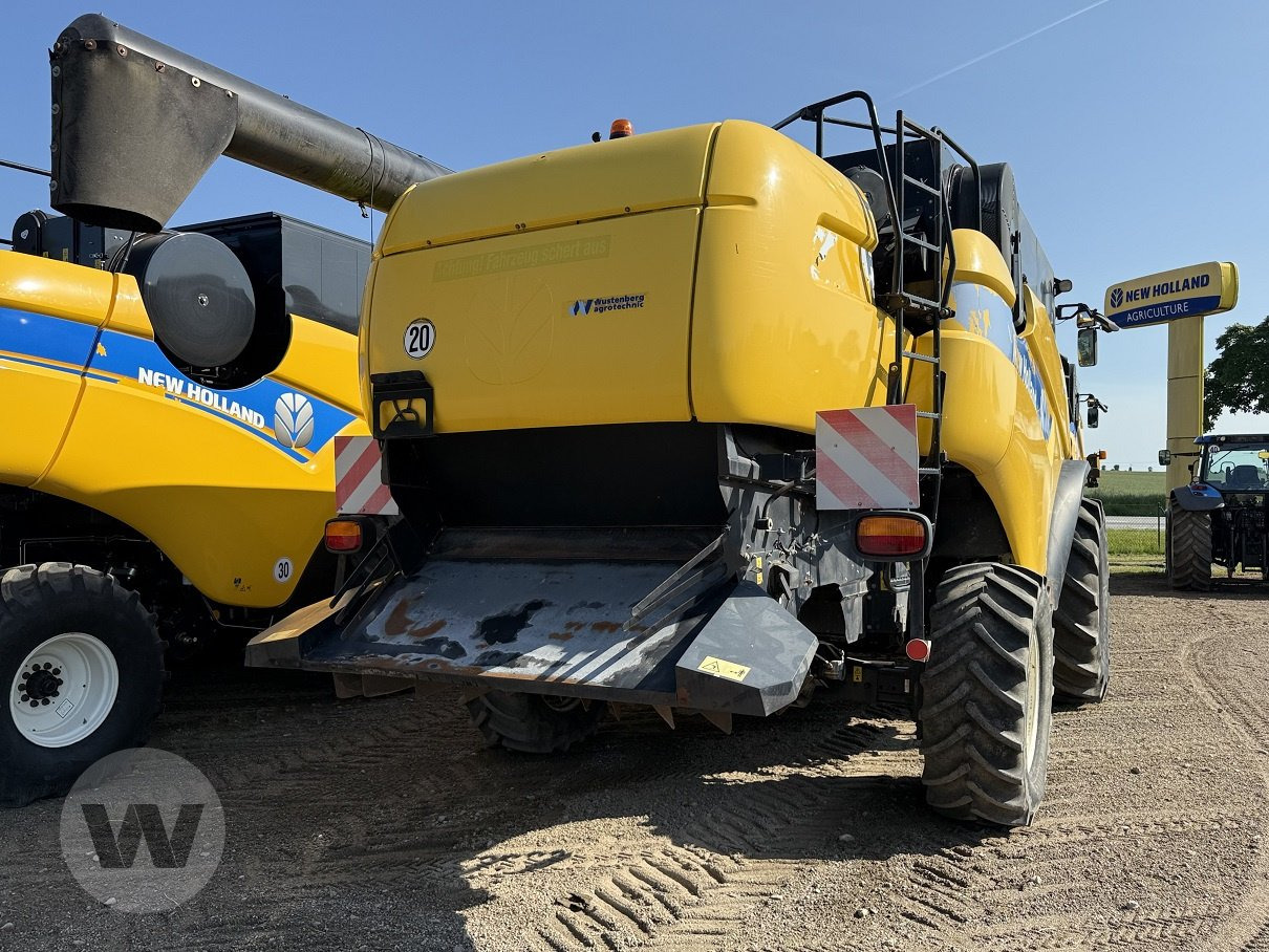 New Holland CX 8090 - Kombájn: 5 kép. New Holland CX 8090 - Kombájn: 5 kép.
