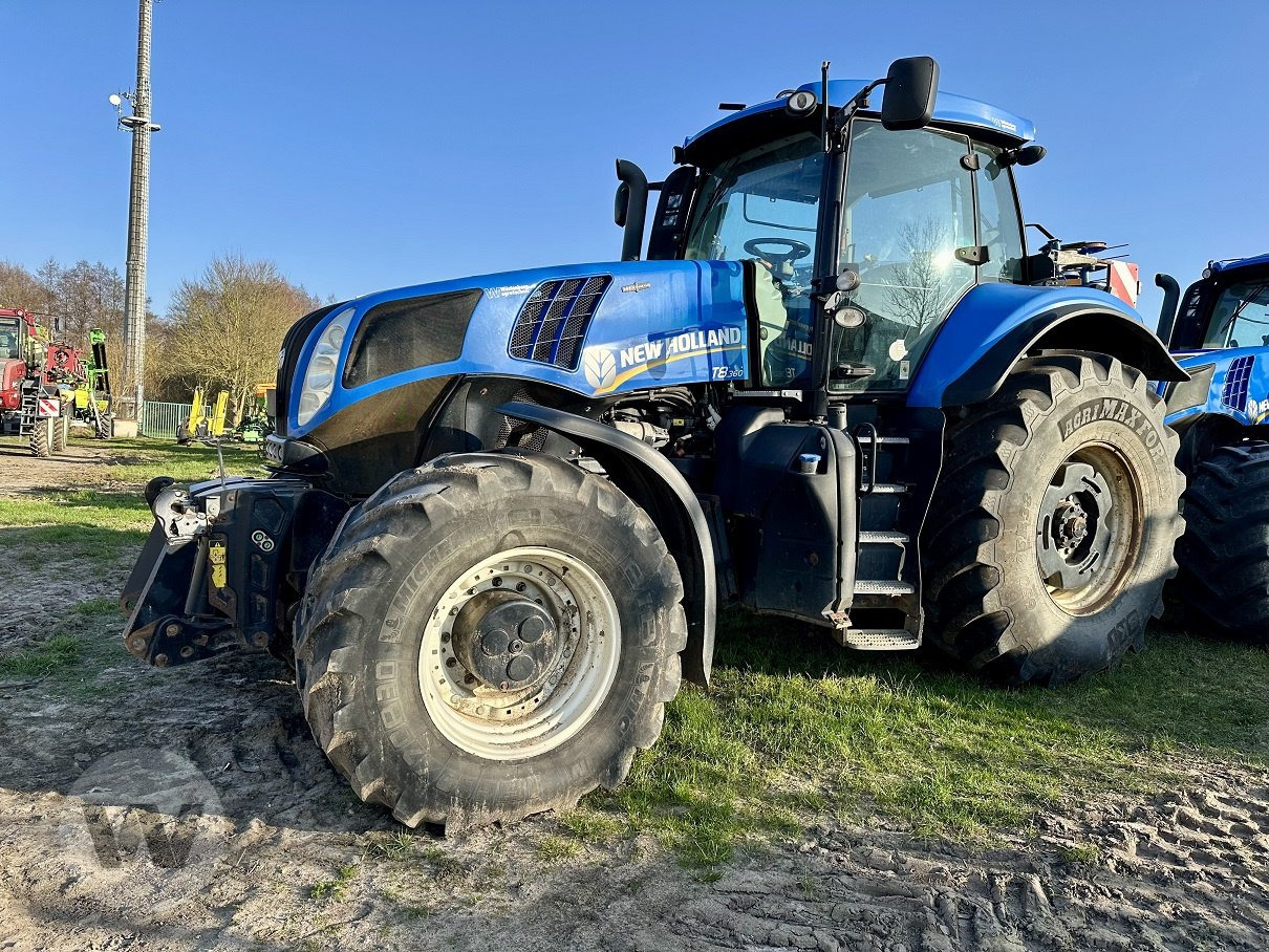 New Holland T 8.360 - Traktor: 4 kép. New Holland T 8.360 - Traktor: 4 kép.