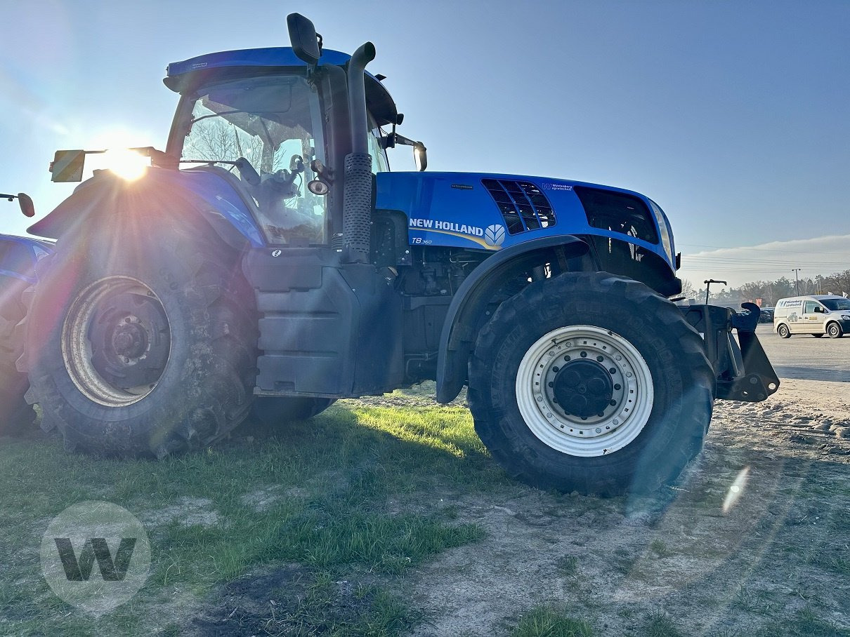 New Holland T 8.360 - Traktor: 1 kép. New Holland T 8.360 - Traktor: 1 kép.
