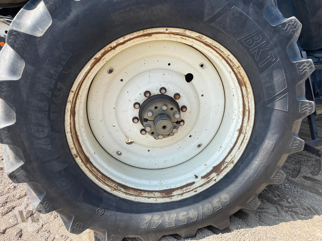 Traktor New Holland TM 190: 12 kép.