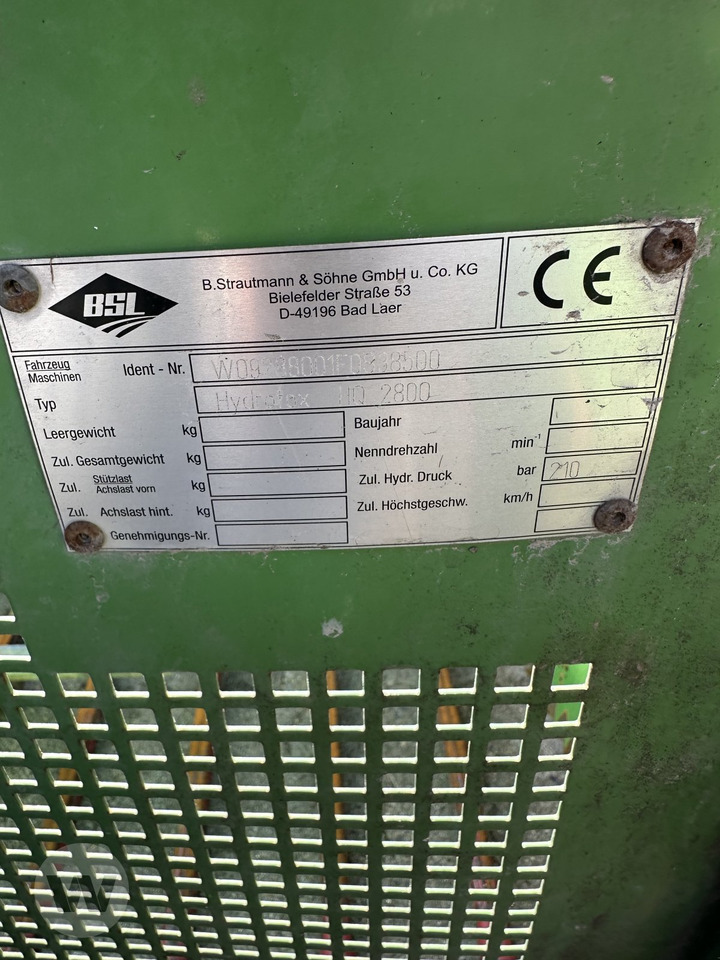 Strautmann Hydrofox HQ plus 2800 - Silózó berendezések: 3 kép. Strautmann Hydrofox HQ plus 2800 - Silózó berendezések: 3 kép.