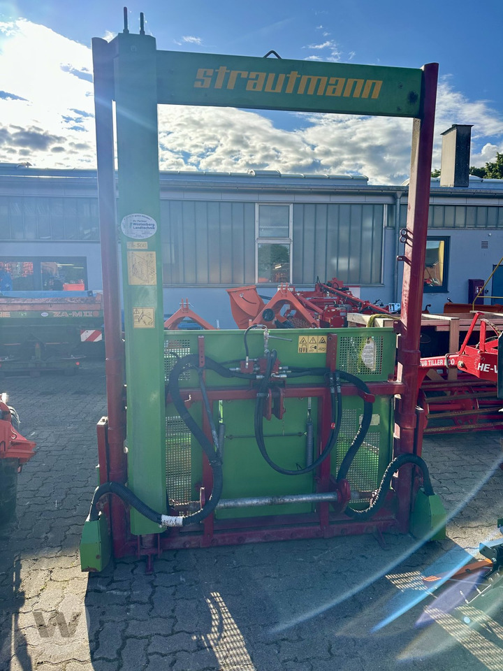 Strautmann Hydrofox HQ plus 2800 - Silózó berendezések: 2 kép. Strautmann Hydrofox HQ plus 2800 - Silózó berendezések: 2 kép.