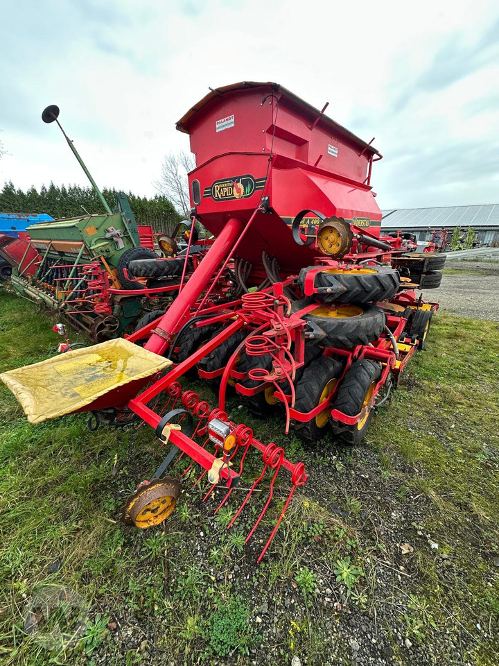Väderstad Rapid A 400 S - Kombinált vetőgép: 3 kép. Väderstad Rapid A 400 S - Kombinált vetőgép: 3 kép.