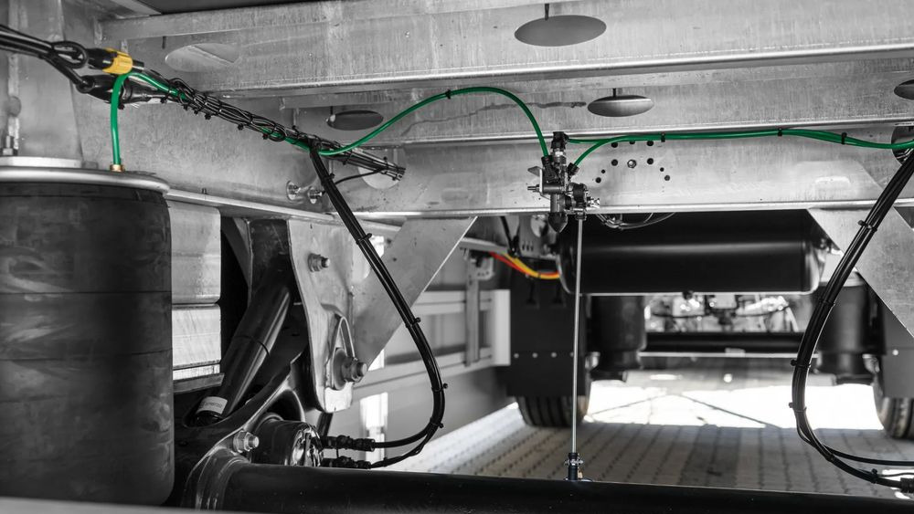 Humbaur Przyczepa burtowa HD 18 - Platós pótkocsi: 5 kép. Humbaur Przyczepa burtowa HD 18 - Platós pótkocsi: 5 kép.