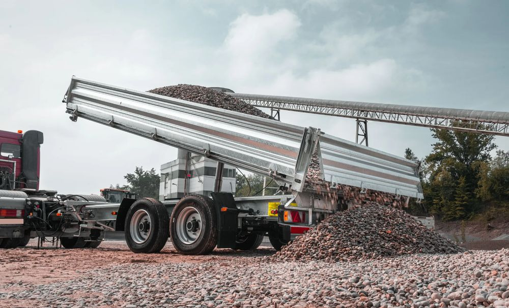 Humbaur Wywrotka 3-Stronna , Różne DMC i Długości, Ocynk, Najazdy jako opcja - Pótkocsi billenőplatós: 2 kép. Humbaur Wywrotka 3-Stronna , Różne DMC i Długości, Ocynk, Najazdy jako opcja - Pótkocsi billenőplatós: 2 kép.