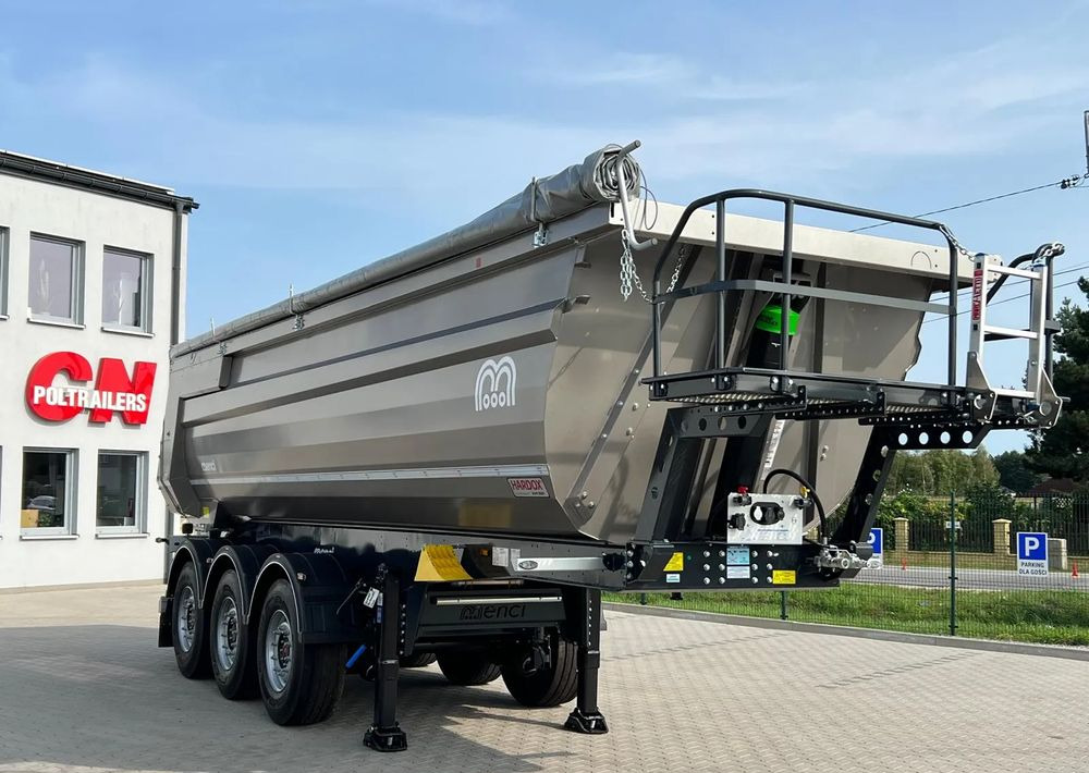 Menci Wywrotka stalowa half-pipe // Waga 6000 kg // Hardox HB500 - Félpótkocsi billenőplatós: 2 kép. Menci Wywrotka stalowa half-pipe // Waga 6000 kg // Hardox HB500 - Félpótkocsi billenőplatós: 2 kép.