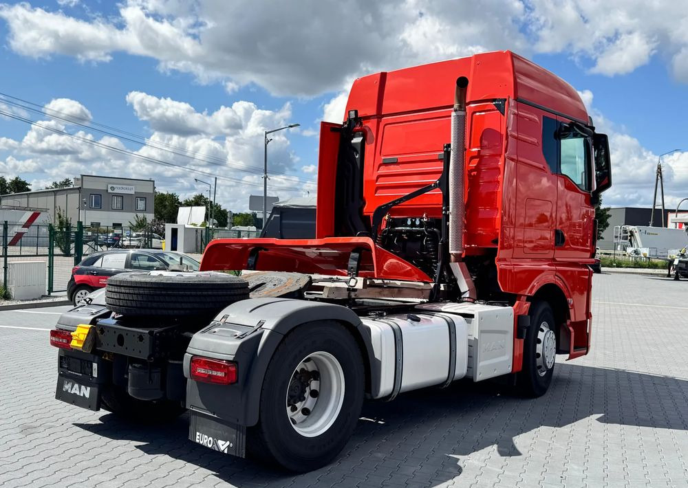 MAN TGX 18.510 - Nyergesvontató: 4 kép. MAN TGX 18.510 - Nyergesvontató: 4 kép.