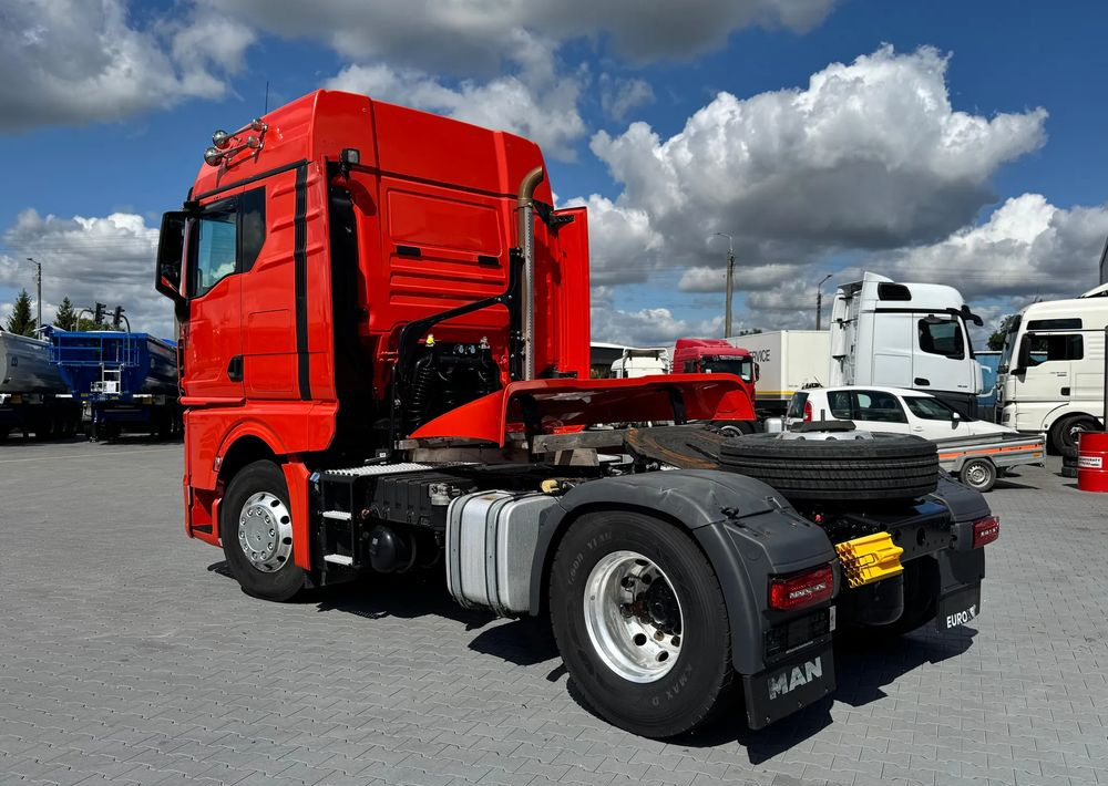 MAN TGX 18.510 - Nyergesvontató: 5 kép. MAN TGX 18.510 - Nyergesvontató: 5 kép.