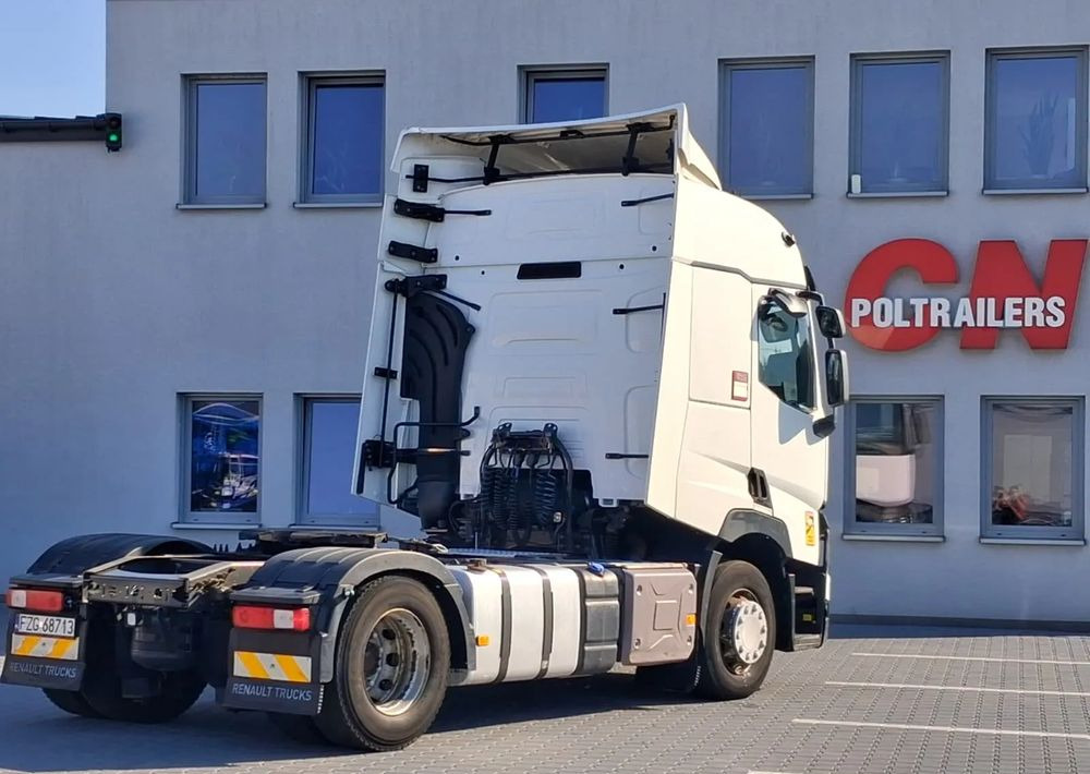 Renault T460 - Nyergesvontató: 4 kép. Renault T460 - Nyergesvontató: 4 kép.