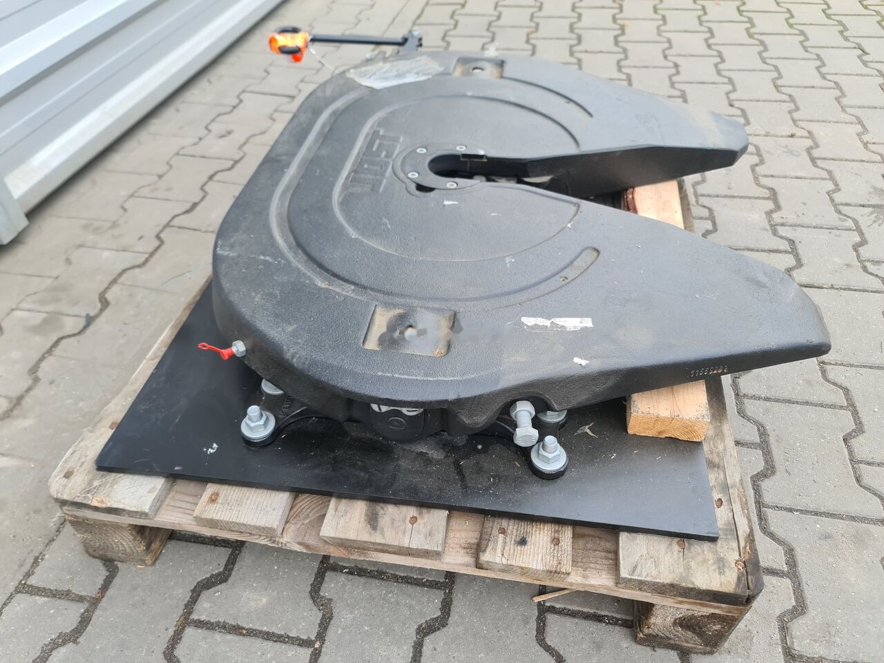 DAF MAN SCANIA VOLVO RENAULT IVECO FIFTH WHEEL / Jost JSK37ME140E1 JSK 37ME 140 MP 0815- 74 / WORLDWIDE DELIVERY - Nyereg - Teherautó: 3 kép. DAF MAN SCANIA VOLVO RENAULT IVECO FIFTH WHEEL / Jost JSK37ME140E1 JSK 37ME 140 MP 0815- 74 / WORLDWIDE DELIVERY - Nyereg - Teherautó: 3 kép.