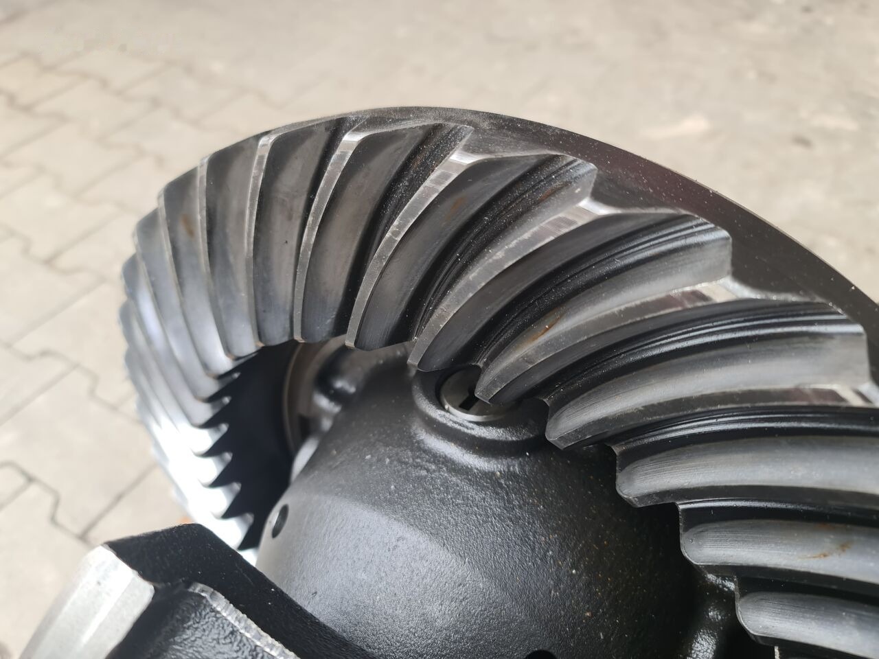 DIFFERENTIAL DIFF MS17X RSS1344C 1/529 5.29 37/7 RENAULT VOLVO - Differenciálmű - Teherautó: 5 kép. DIFFERENTIAL DIFF MS17X RSS1344C 1/529 5.29 37/7 RENAULT VOLVO - Differenciálmű - Teherautó: 5 kép.