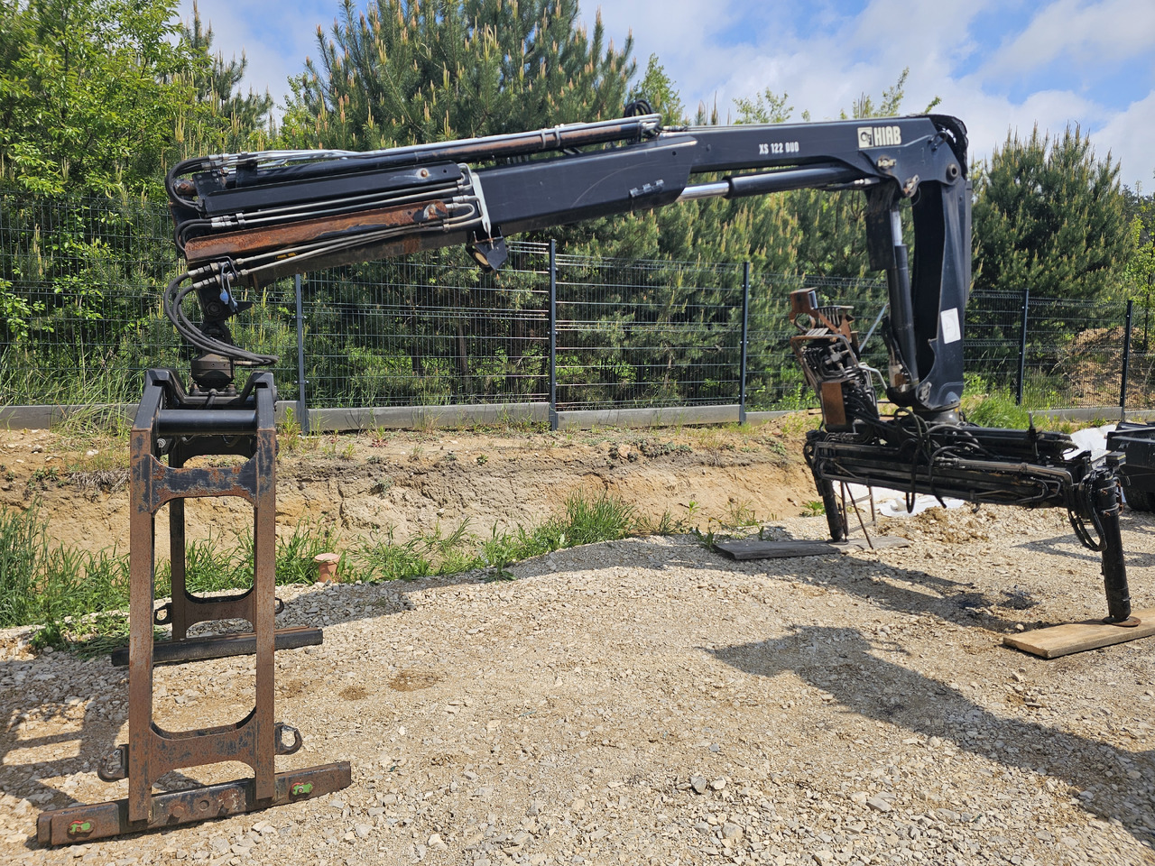 HIAB COMPLETE CRANE / HIAB 122B - 2 DUO / 2013 + GRABBER - Rakodódaru: 1 kép. HIAB COMPLETE CRANE / HIAB 122B - 2 DUO / 2013 + GRABBER - Rakodódaru: 1 kép.