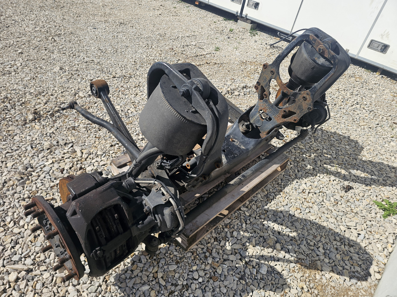 MAN TGX TGS AIR SUNSPENSION / COMPLETE FRONT AXLE - Első tengely: 5 kép. MAN TGX TGS AIR SUNSPENSION / COMPLETE FRONT AXLE - Első tengely: 5 kép.