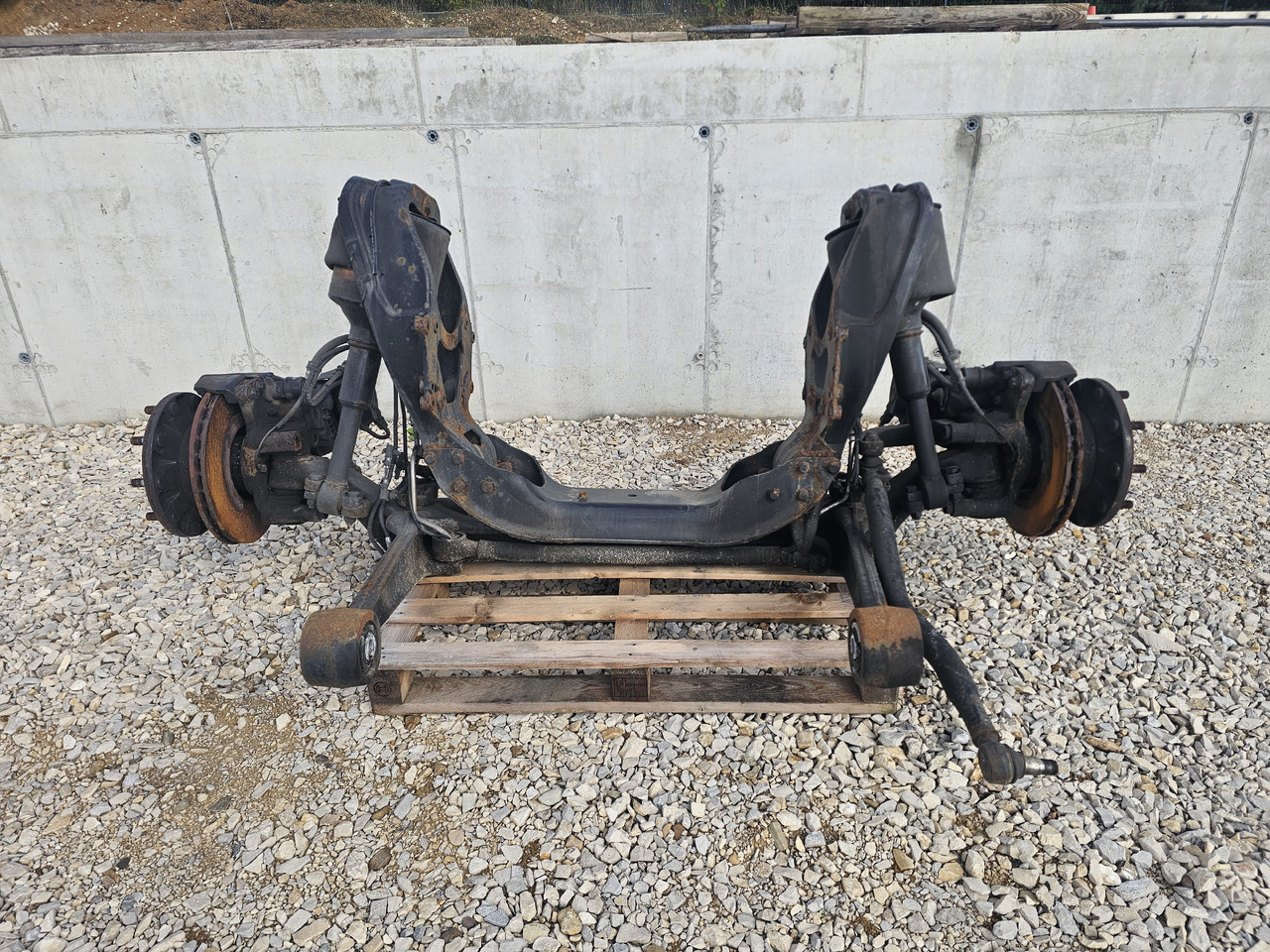 MAN TGX TGS AIR SUNSPENSION / COMPLETE FRONT AXLE - Első tengely: 2 kép. MAN TGX TGS AIR SUNSPENSION / COMPLETE FRONT AXLE - Első tengely: 2 kép.