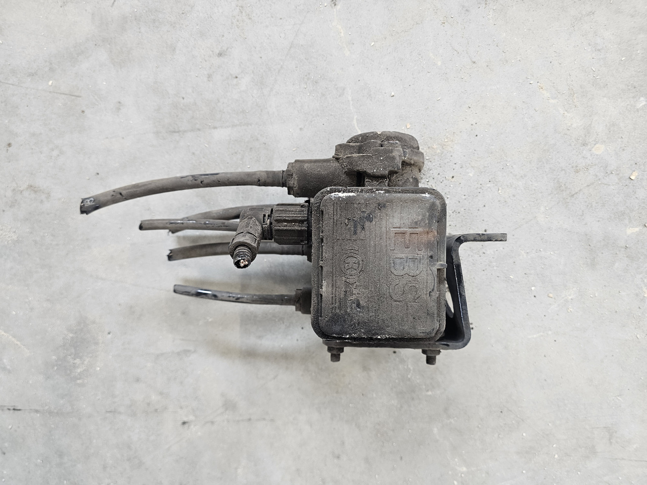 MAN TGX TGS / EBS VALVE / 81523016213 - Fékszelep: 1 kép. MAN TGX TGS / EBS VALVE / 81523016213 - Fékszelep: 1 kép.