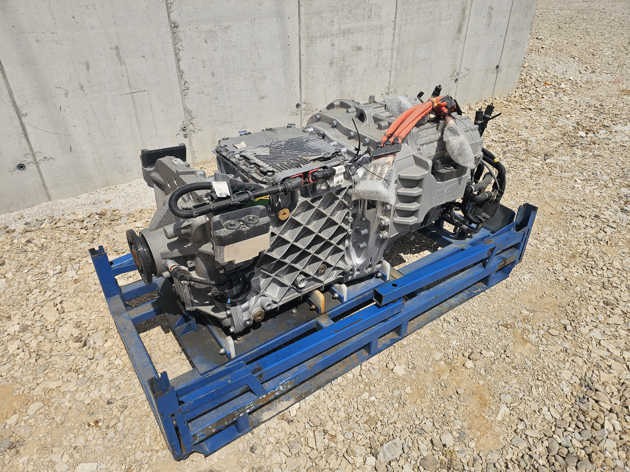 RENAULT ELECTRIC ENGINE / EPT2412 / NEM3 / T E-TECH C-ETECH - Motor: 2 kép. RENAULT ELECTRIC ENGINE / EPT2412 / NEM3 / T E-TECH C-ETECH - Motor: 2 kép.