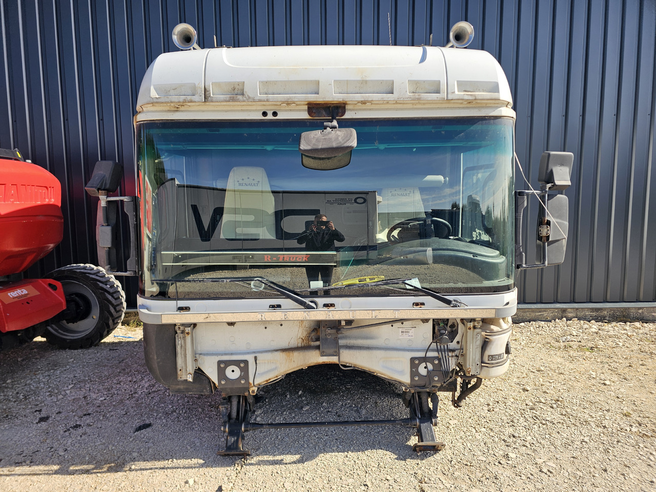 RENAULT MAGNUM DXI VEGA LIFT / COMPLETE CABINE - Fülke: 3 kép. RENAULT MAGNUM DXI VEGA LIFT / COMPLETE CABINE - Fülke: 3 kép.