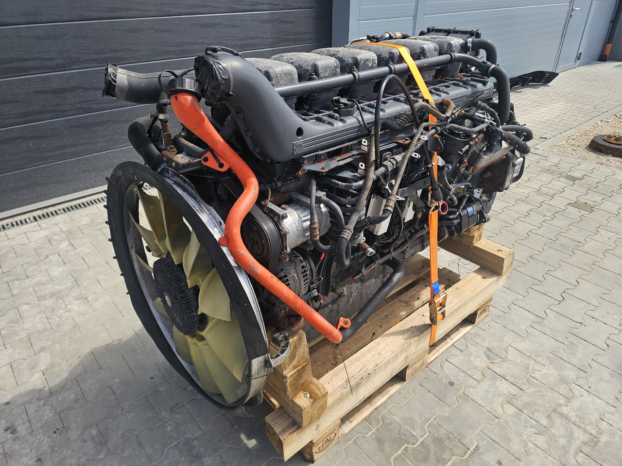 SCANIA ENGINE DT1217 / 480HP / HPI / EURO4 / COMPLETE ENGINE / WORLDWIDE DELIVERY - Motor: 2 kép. SCANIA ENGINE DT1217 / 480HP / HPI / EURO4 / COMPLETE ENGINE / WORLDWIDE DELIVERY - Motor: 2 kép.
