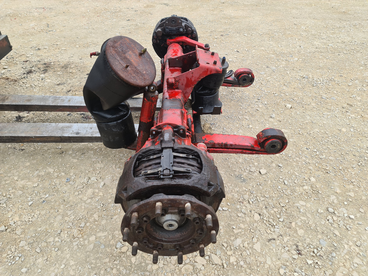 SCANIA REAR STEERING AXLE / 6x2 - Tengely és alkatrészek: 3 kép. SCANIA REAR STEERING AXLE / 6x2 - Tengely és alkatrészek: 3 kép.